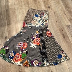 Beautiful long etro skirt size 40 floral pattern maxi